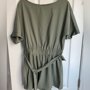 NWOT CUPSHE olive green romper. Size large